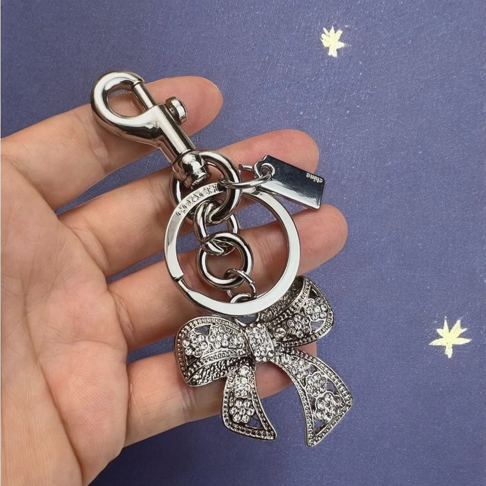 🍂Coach Silver Bow Keychain - Picture 5 of 8